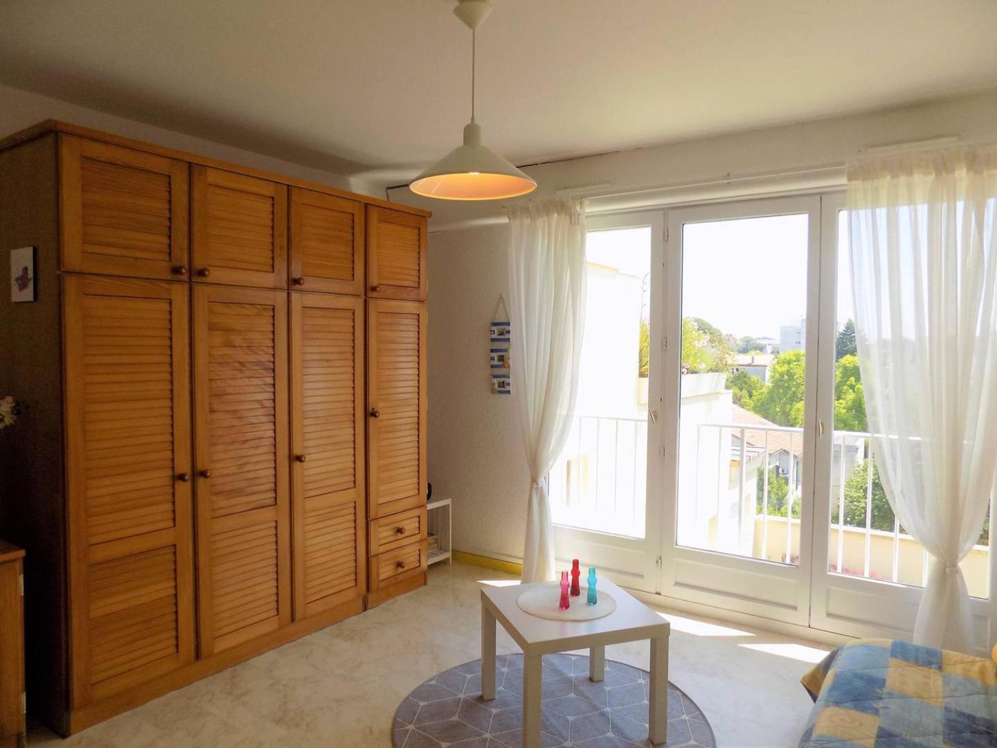 Royan - Studio Lumineux Au Calme - 30M De La Plage - Quartier Du Parc Exterior foto